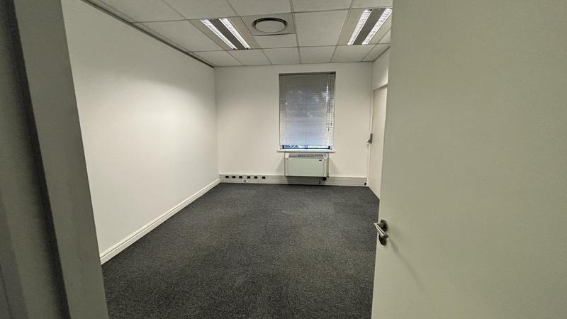 To Let commercial Property for Rent in Mowbray Western Cape